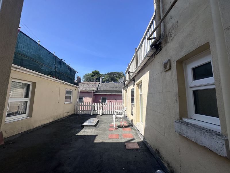 Large Mixed-Use Investment in Town Centre Location